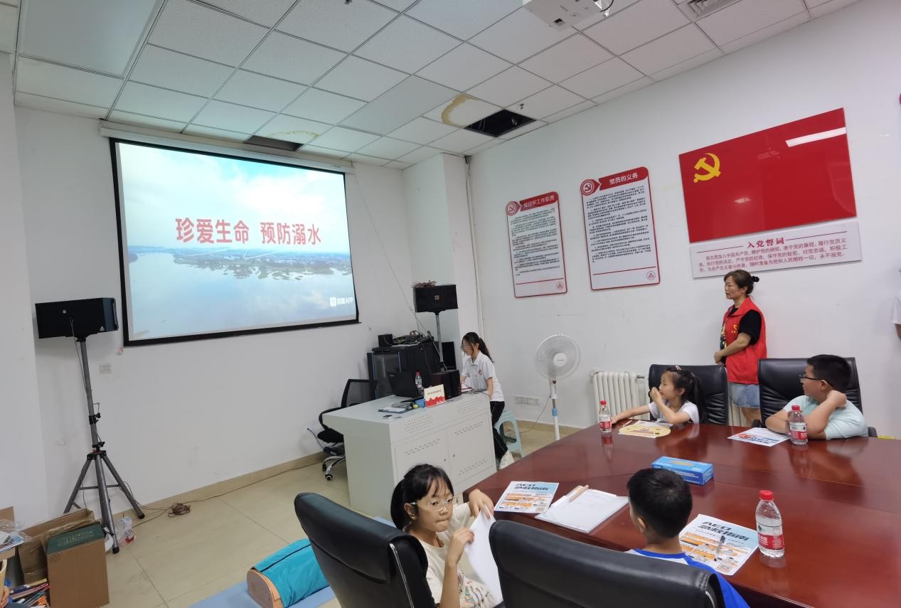 ����ҽ�ƴ�ѧ�������硱������֪ʶ����������ɫ������ǰ��