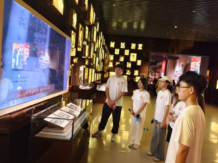 ���Ӱ�ȥ��������Դѧ�����Ӱ���չ����ɫ���򴫳С�ʵ����ѧ�