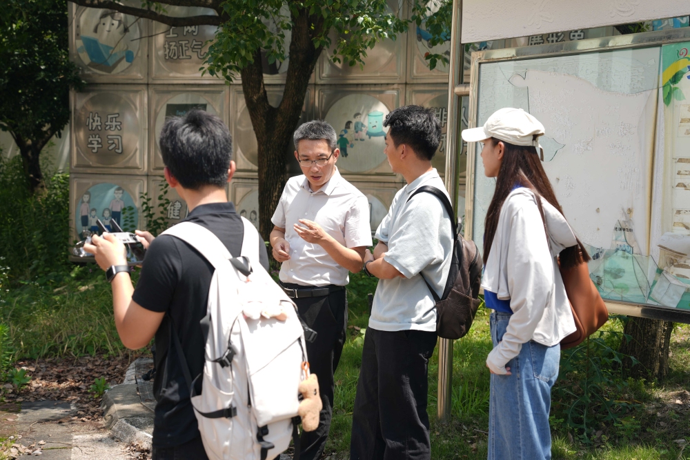 ����ѧ�ӡ������硱��У�����ֹ�����������С���Ҹ�Ȧ