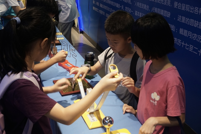 ������ͯ�ġ�ͻ����֧���У��߽�̫�Ϳ��չ��볱�����ģ�����ʽѧϰ��������ʱ��