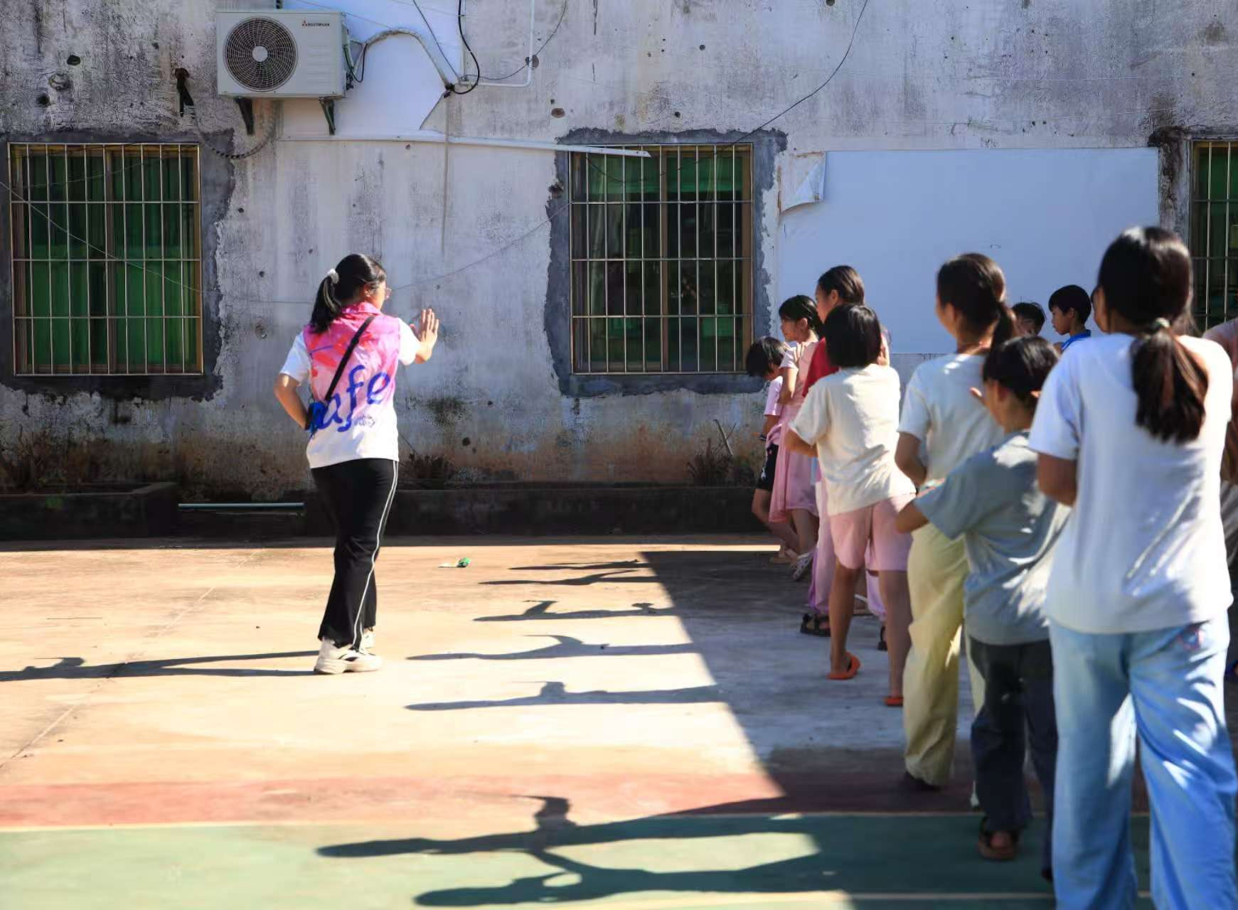 ����������:������������ߣ�̫������ů��ͯ