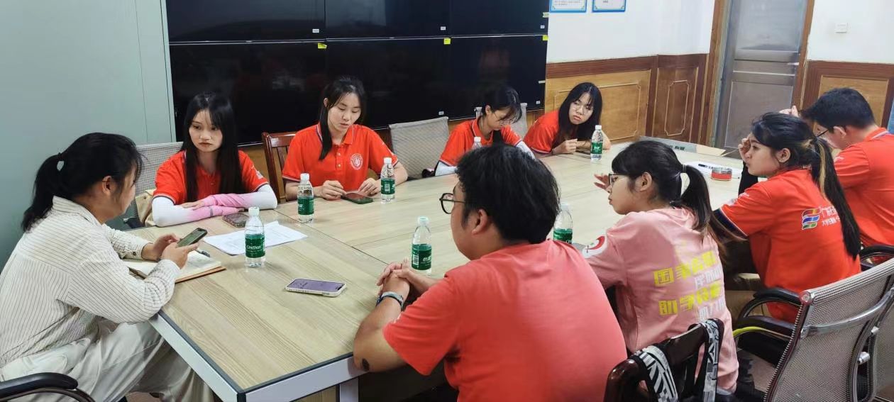 �������ʵ�����߽������򣬹�Ʒ��ɫ�����Ļ�