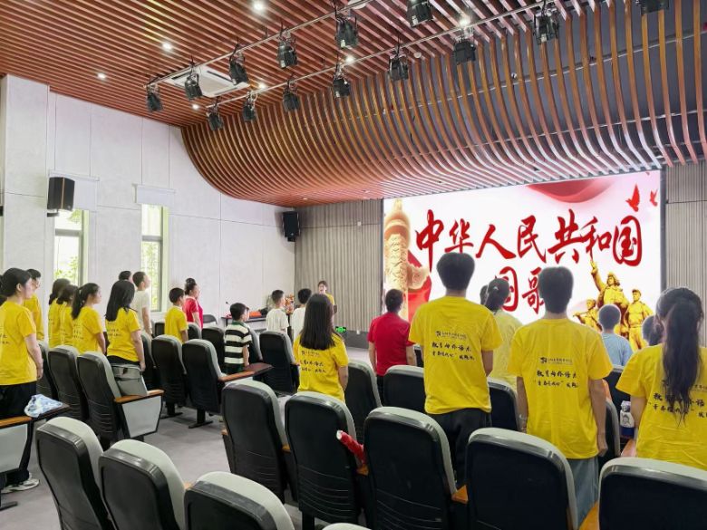 ���ഺҫͯ�ġ�ʵ���Ӹ�������������֧�̣������Ļ���ͯ�� ��ά�γ�������