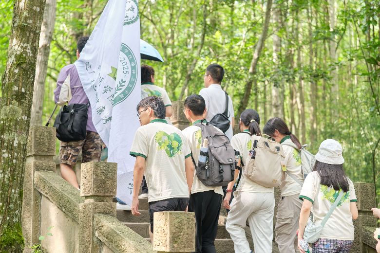 ��ҽѧԺ������ʵ���ӽ��Ź�֮�ã�̤Ѱ��������������Ŷ�����