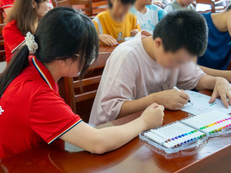 ���������ʱ�⡱����ɫ�ʶ�����֣���Э�������ɳ�