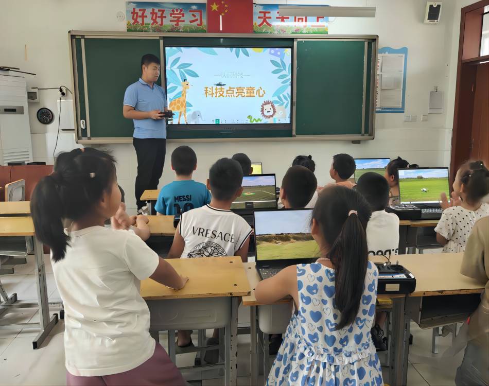 �Ƽ�����δ��·��֧����ůѧ����