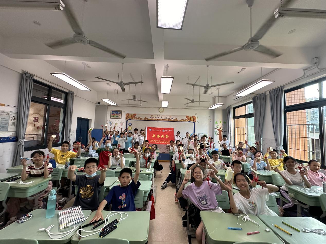 ׷Ѱ��˿�㼣 ������������ح���ź���ְҵ����ѧԺ���غ����ϡ����߽����ŵڶ�ʵ��СѧΪ�����꿪չ������ս�У԰�