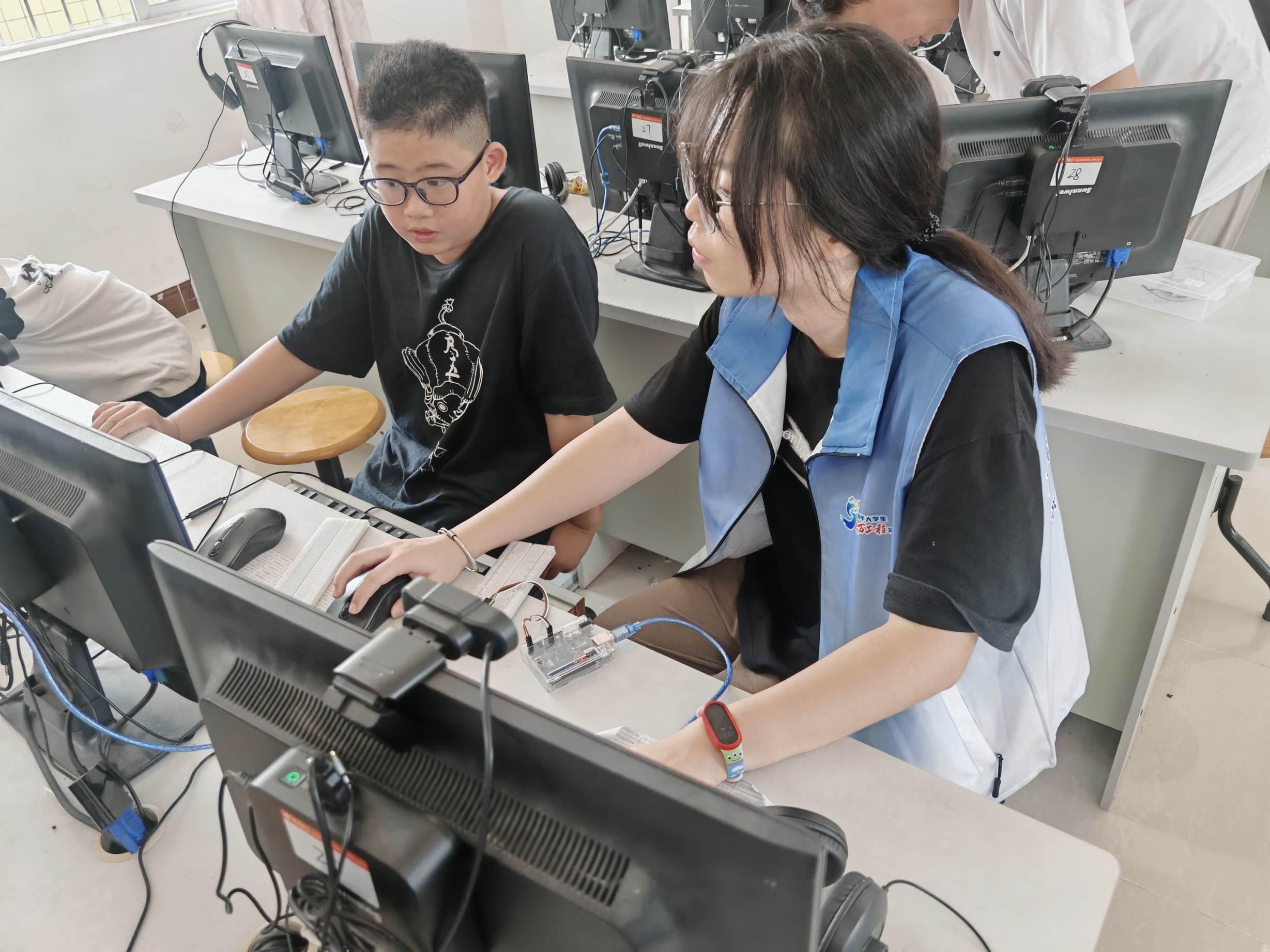 ����������ǻ۳ɳ��������黳˫����ʵ�������㶫ũ����ְҵ����ѧԺ��ũ�ǵ���ũͻ����