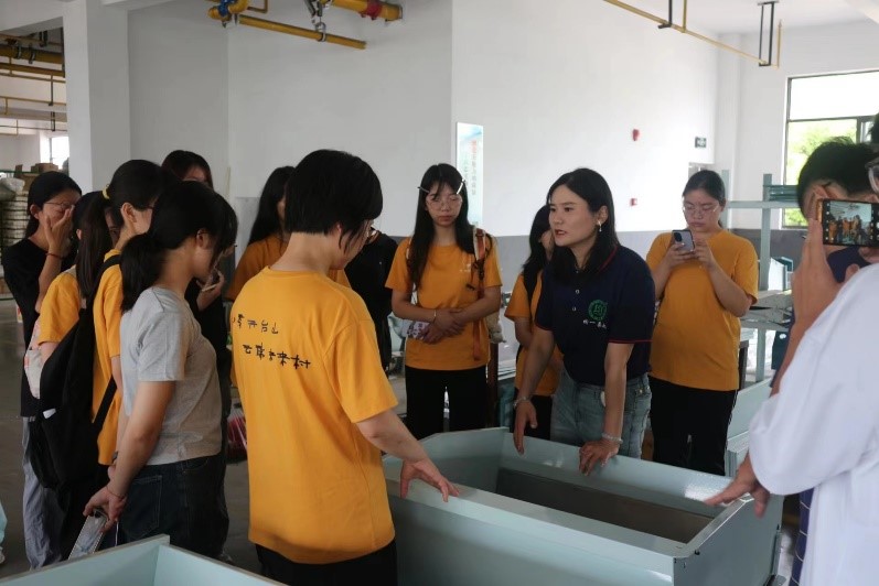 ���ֻ�������ҵת�ͣ��²���ҵ���·�չ