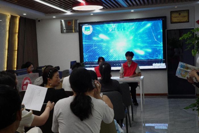 �Ĵ�����ѧԺ�������򵳡�����������������ȷ�Ӹ�������չ������������������ƪ