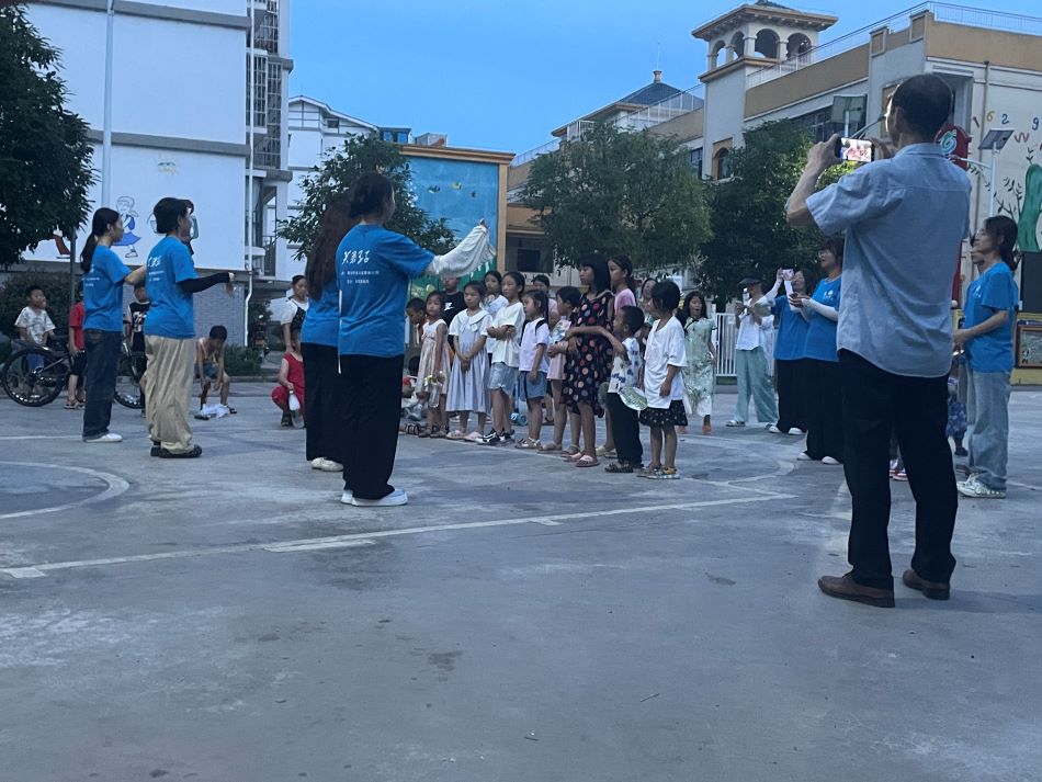 ����ѧԺ��������־Ը������--���跨�����·�����δ��������