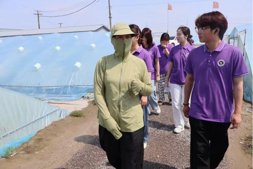 ���ݴ�ѧ����ѧԺ���̺����ţ��򺣶��ˡ���������ʵ����������ʵ���У��ഺ��ũ�ǣ�̽��"�й���Ϻ��һ��"����������