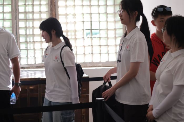 ����Σ�������Ȼ����ڱ���п��¾֡���������ѧ��Ѱ������ƺ������ַ