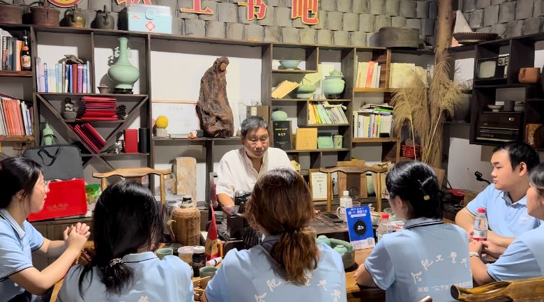 ����������Ұ���飺�Ϸʹ�ҵ��ѧʵ���ŶԻ��������켼�մ�����  ̽���Ļ������·�ʽ