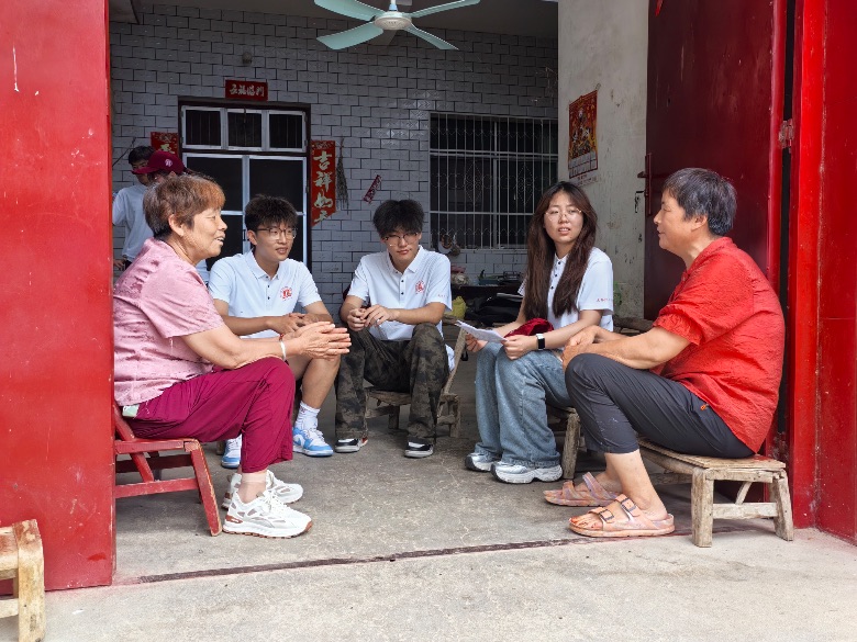 ������˼�Ҫ����ҲҪ���ꡱ����ѧ��ʵ������ǽΪֽ�����ϣ�Я�񹲻����·�