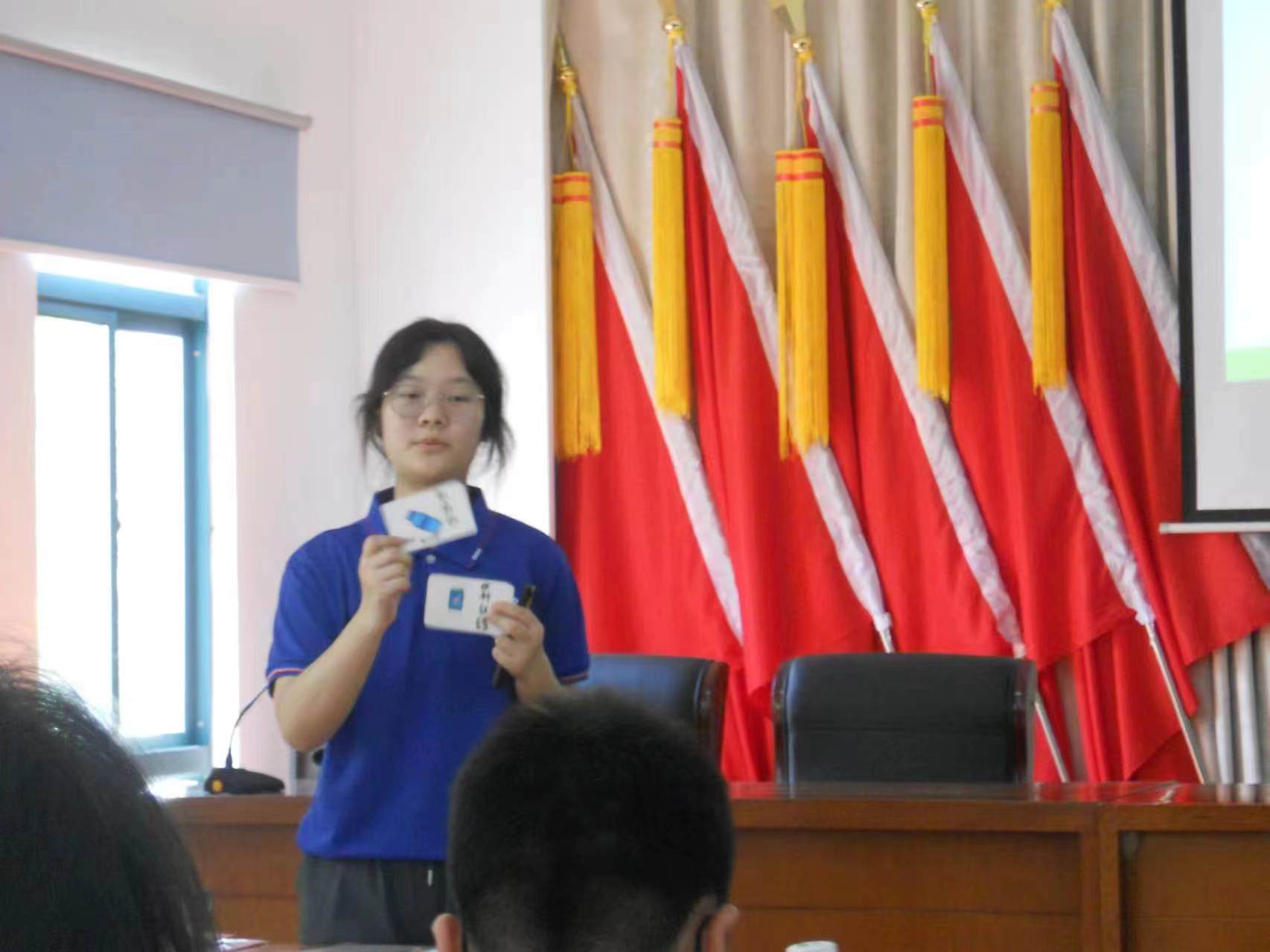 ��С�������֣�������ɫδ��������С���������ӵ��������֮��