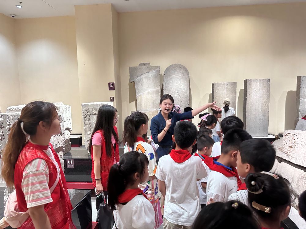 ��Ԯ֧��ů�Ļ���֮�߽������������ʷ