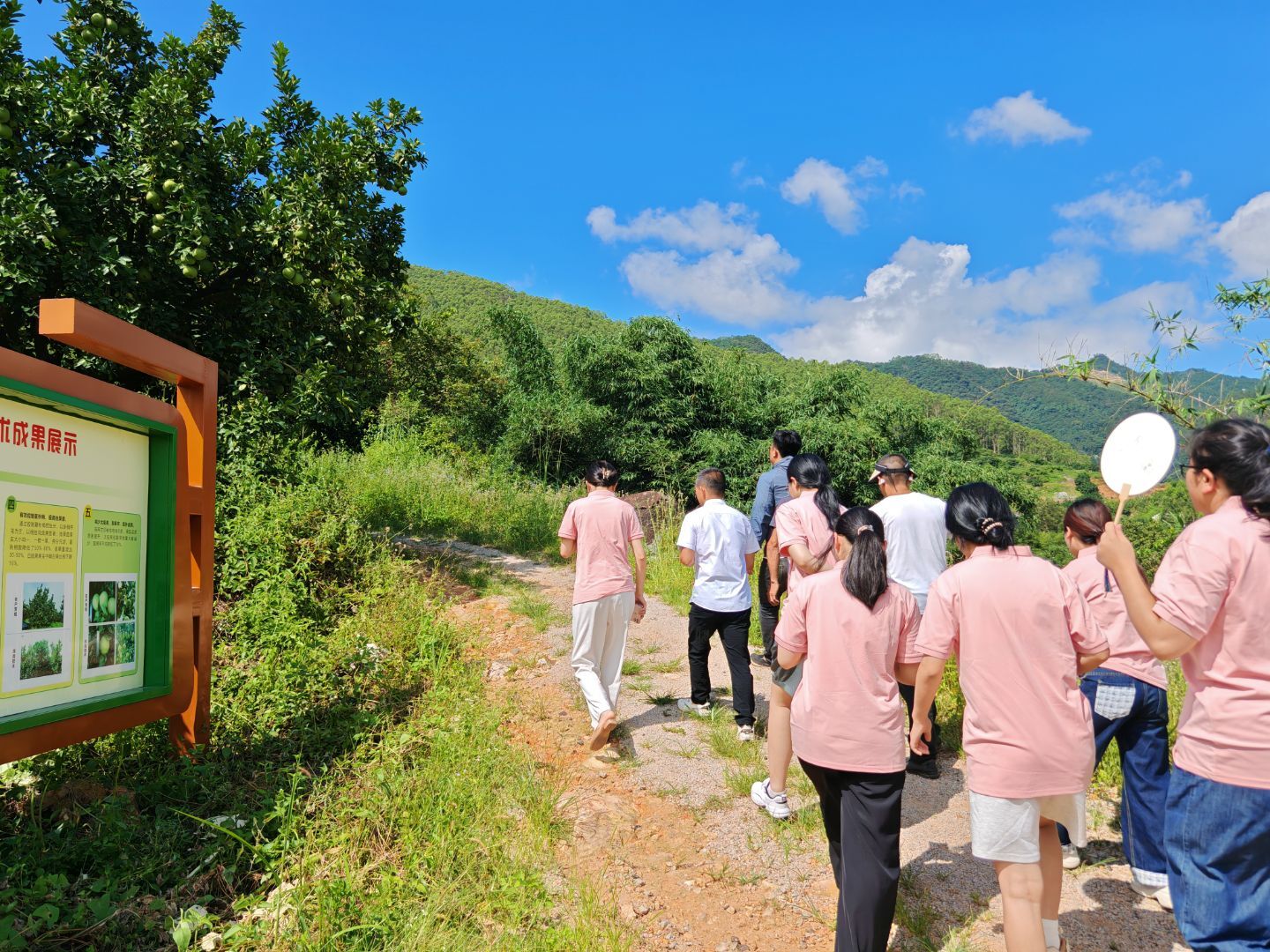 ��������ְҵ����ѧԺ����ѧԺ�������ǻ��硱��ح��1+7+7���ж�֮������������Я���ĵ���Э�ᣬ���β�ҵ��Ӧ������ʯ