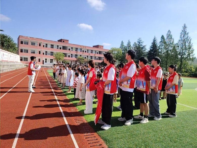 ����ҽҩѧԺ��������Ϊ�ƣ���ͯ����·