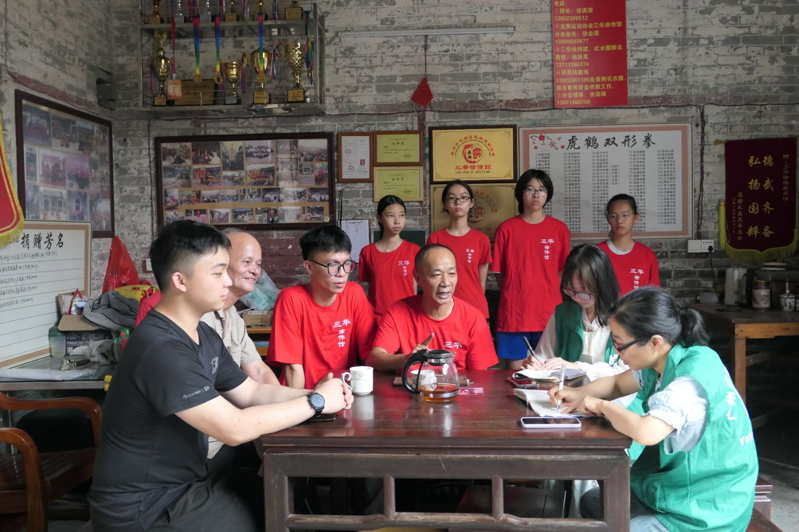 ���ݳ�������ѧԺYoungʵ����̽����������ΰ��