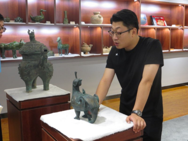 ���ʵ��:���ƺӷ���������̬�������ഺ������������