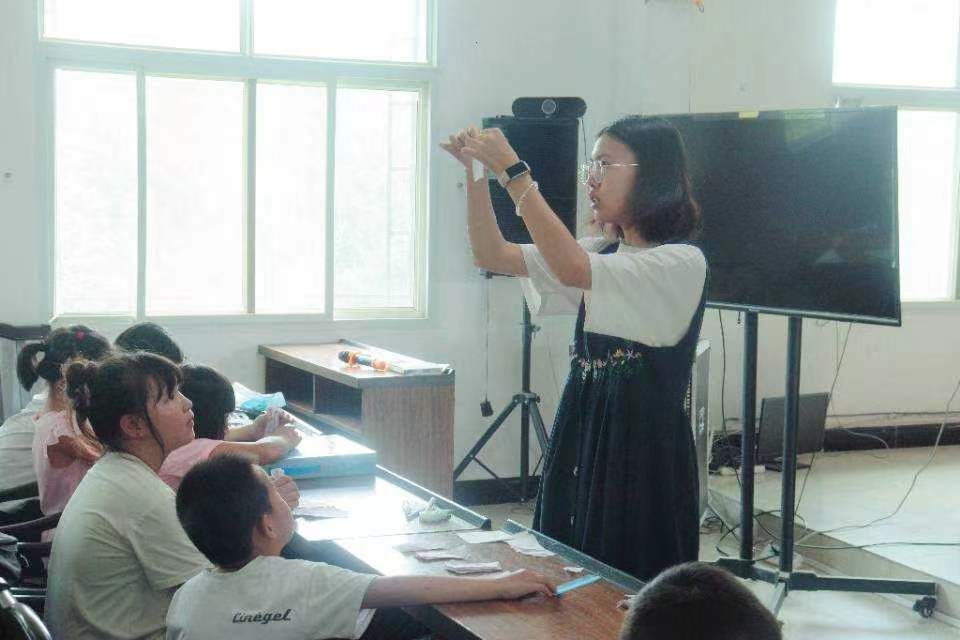 ֽմ飬īġʦѧżҽкƽڴʵſչɫγ