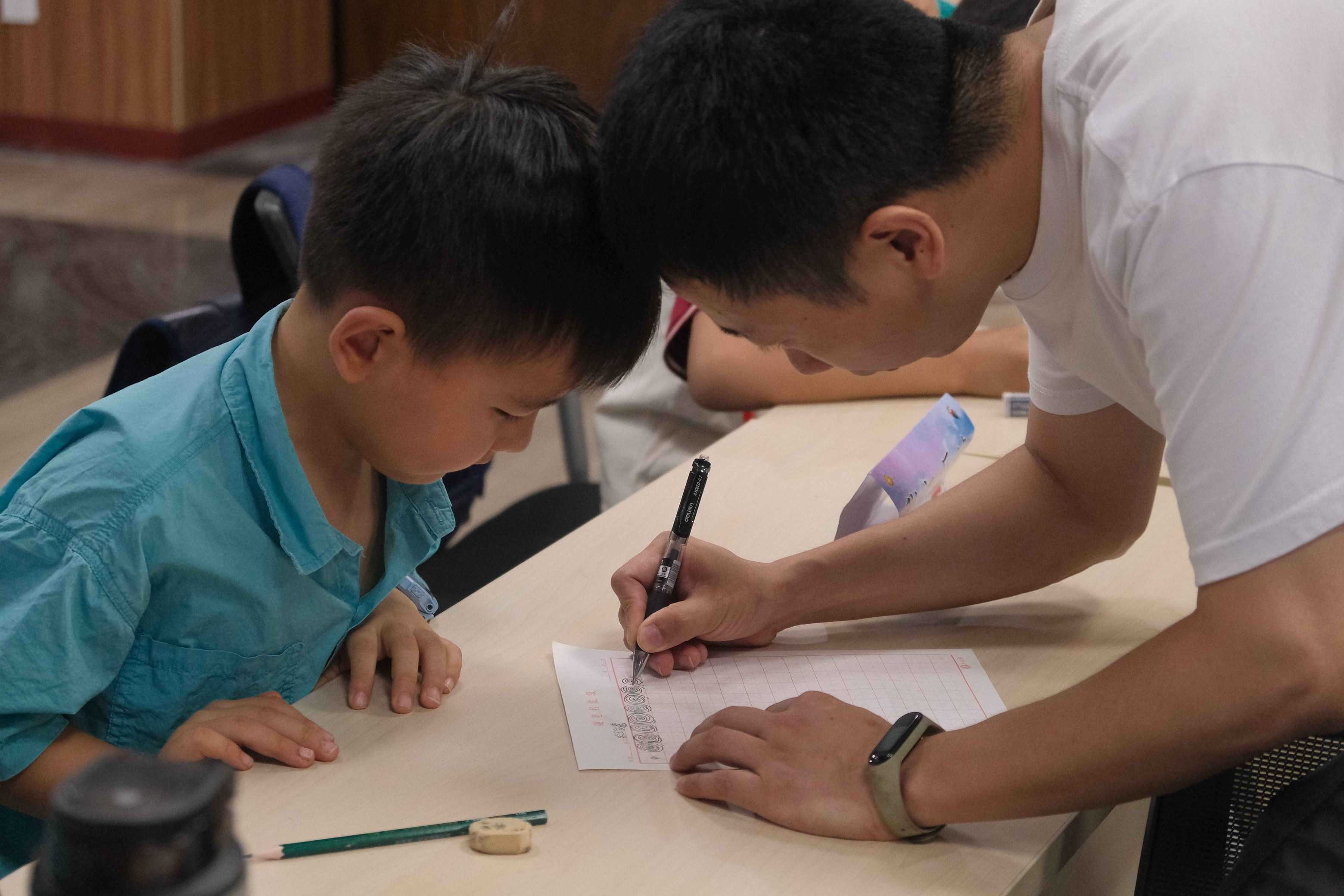 ͬ��о�����Σ�����δ��������Ǯ�������������磬����������ͯ���С�  �������ʵ����