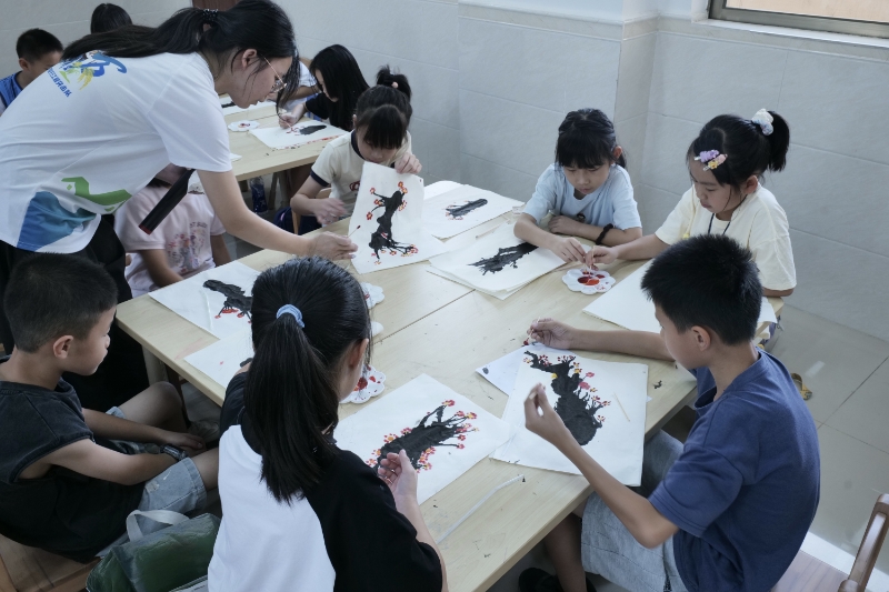 �㶫�Ƽ�ѧԺ ������ͯ�ġ� ͻ���ӣ���ɳ�Ǵ忪չ֧�̻