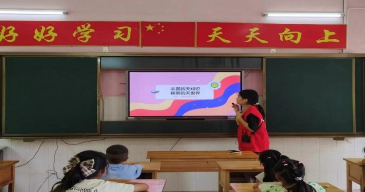 ѧ磺к쾫񣬺ɫ