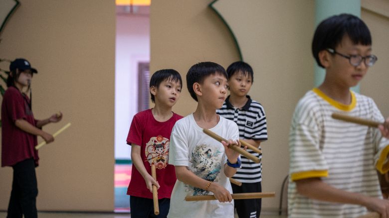 ��1��8ѧ������1��2���ޣ��������߲�Ӣ�����ֳ�