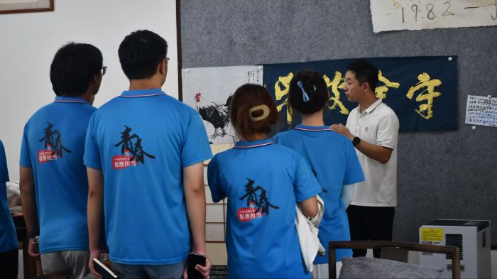 ���괴�͸�������������չʵ��·��̽������