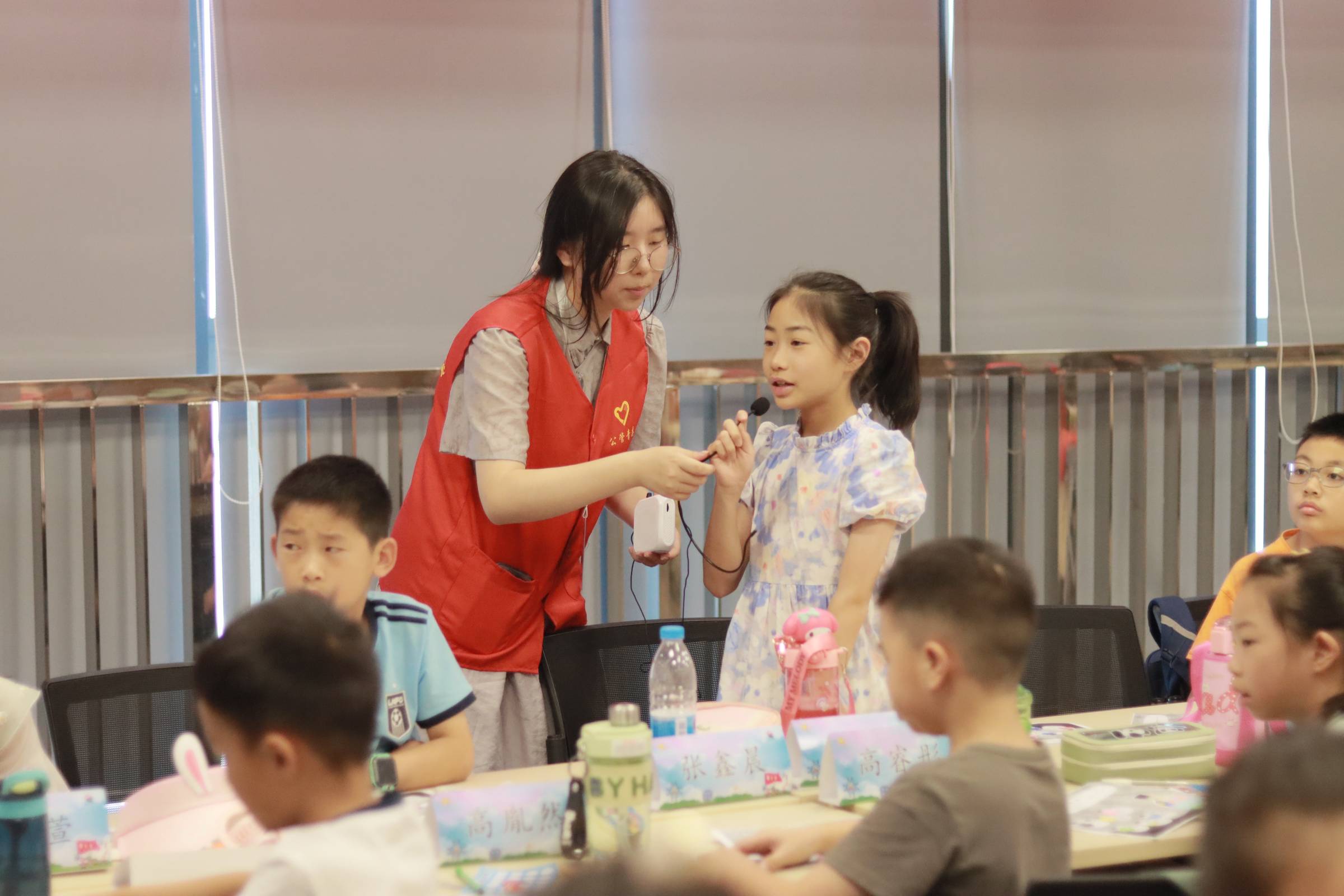 ��������о�����밮ͬ�С�����Ǯ�������������磬����������ͯ���С��������ʵ����