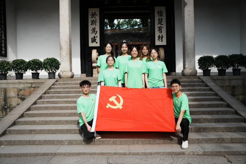 ����ũҵ��ѧʵ���Ÿ���´��Ժ�ι۲���չ���ʵ���������ӳ�죬��������