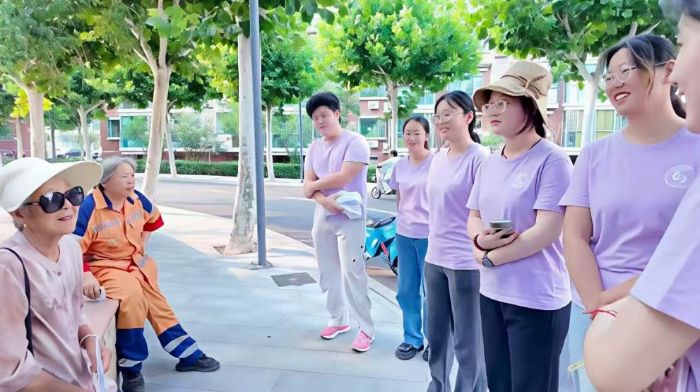 ɽ��������ѧӫ��̽ʵ���ţ��Ͳ������У�ʳ������ů����