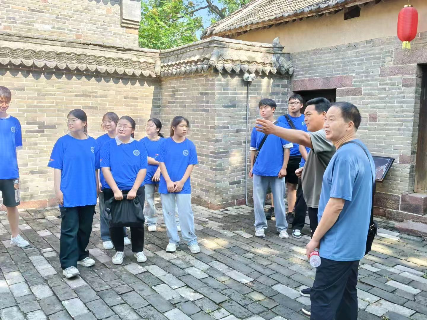 ���ϳǽ�ѧԺ��������й滮ѧԺ���ڡ������硱ʵ�����߽�����կ  	