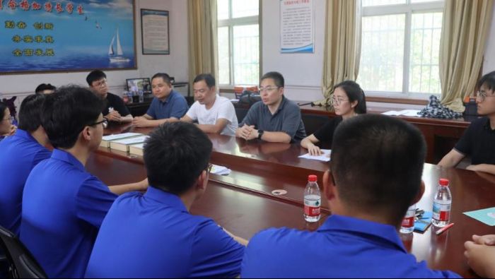 ���ϿƼ���ѧ����ѧԺ��С������־Ը�����ſ�����������Сѧ֧��֮��