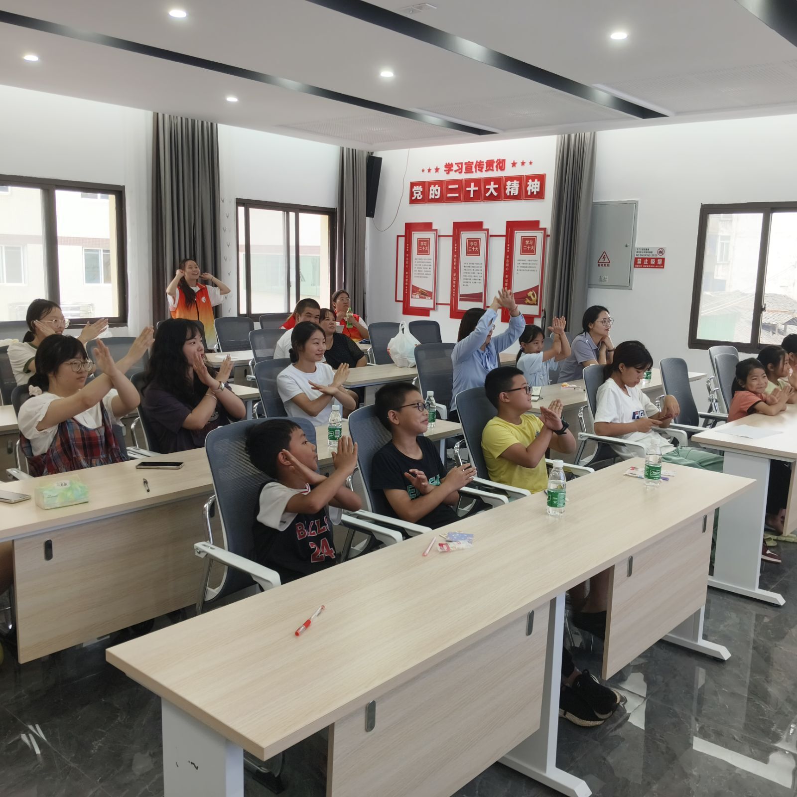 �ഺ������  ͦ�ߵ�����δ��