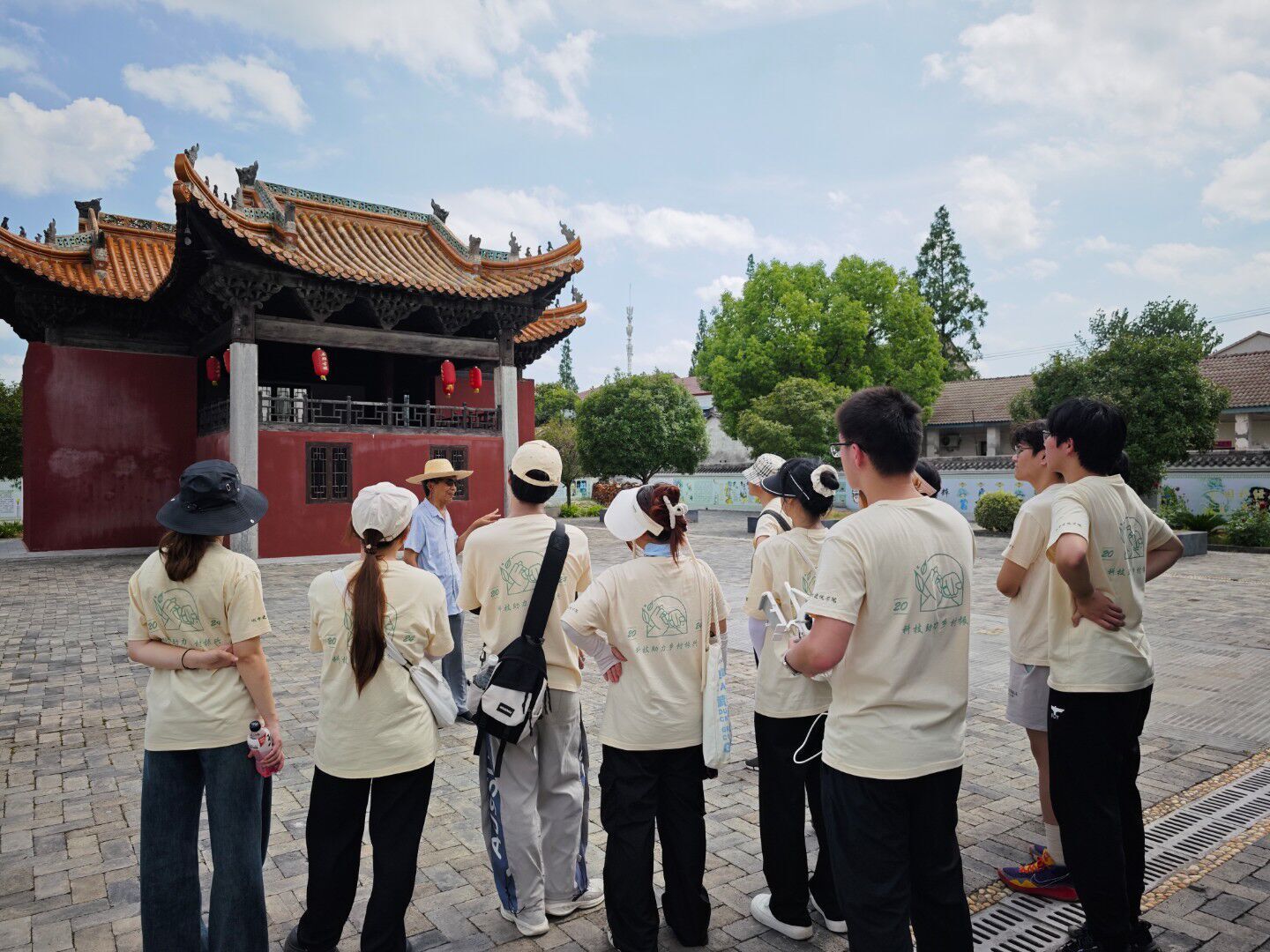 �人�Ƽ���ѧ����Ϸ¥����������Բ� ������ʷ���� �ػ��Ļ��屦