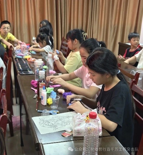 �����ǻ۵��Ϊ����оƬ��������δ�������㶫����ʦ����ѧ���ֶ����С���ǧ�򹤳�ͻ����˫�����������˼