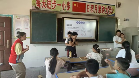 ����ҽҩѧԺ������������ͯ�ģ��ഺʵ����Զ��