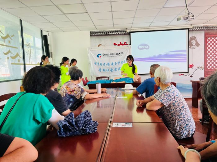 ���ǻ�����e·����ȫ����ͬ�С�����������Ԯ����ʵ�����߽�ţ������԰����