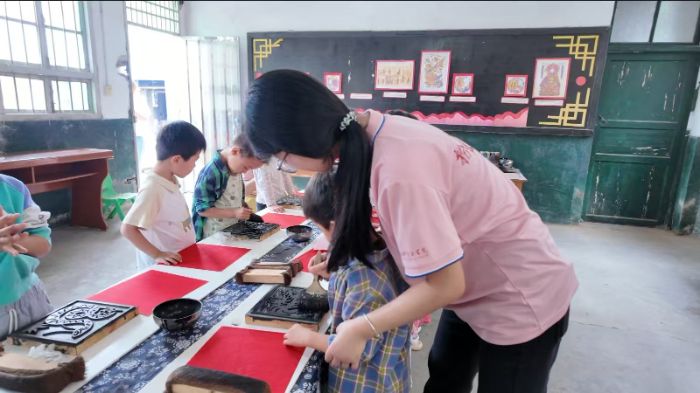 ��ľ��Ⱦ�����⣡���ӡ�˵�����¡�����̶����ѧԺʰ�Ź屦���������������ʵ����չ̲ͷ�껭���Ž�ѧ�