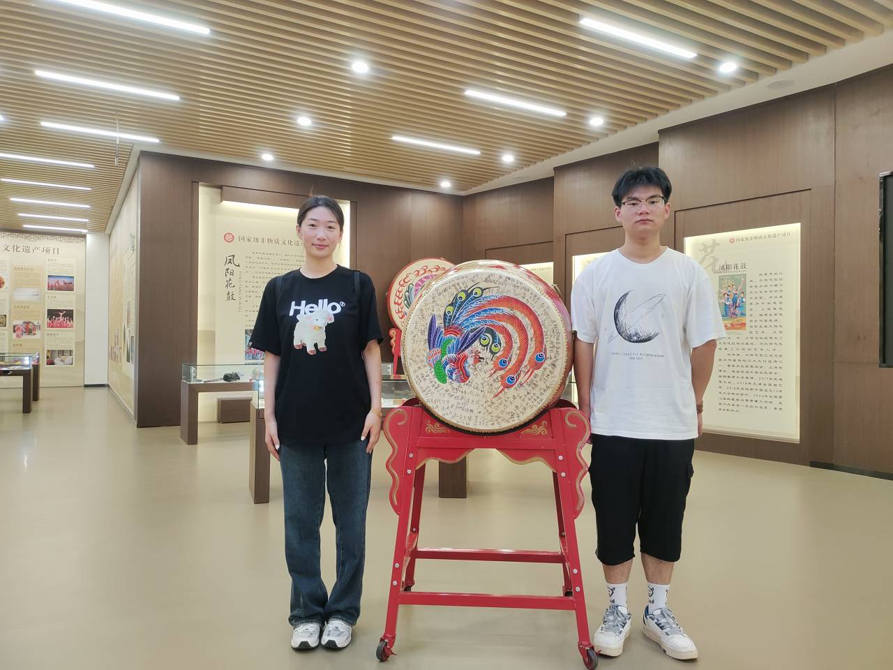 �������ϣ���������