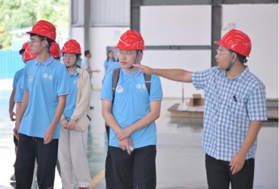 ��ʵ����ѧϰ��Ϊ����������������ѧ�ӹ������軷���豸���޹�˾֮��