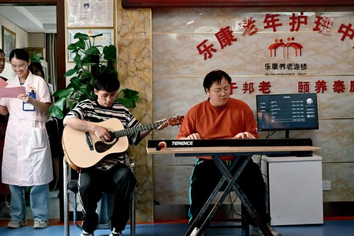 ����ѧԺ������������Ժ�ذ�ʵ��С�ֶӿ�չ���Ļ