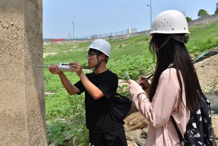 �ഺ�������ʵ���ƺ�ˮ�����ǣ���ı�ǻ۷������� ���������Ӻ�ѧ����̽ˮ��ϵͳ�������ֺ�����̽�����ط���