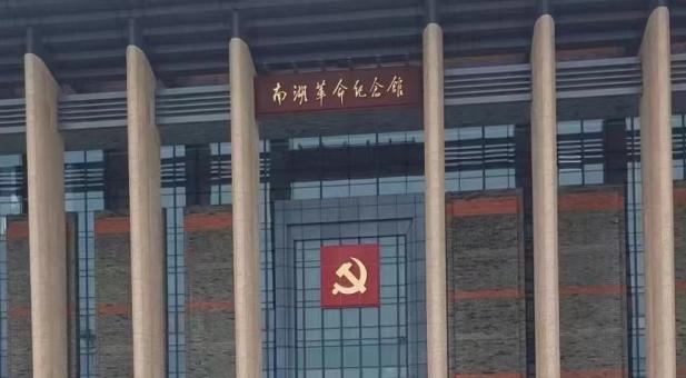 ѰҺɫ¡ɫ ѧԺӳɽ족ʵж