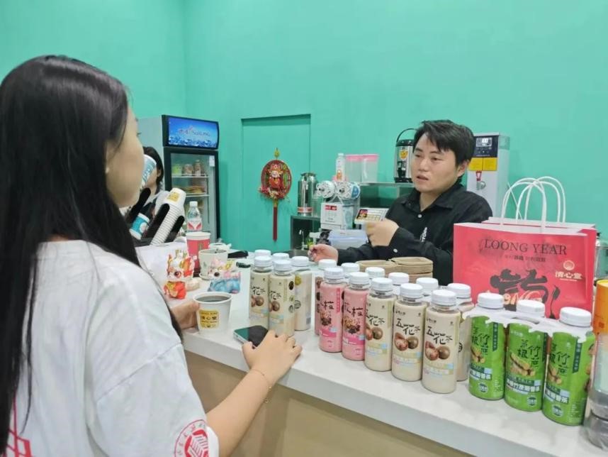 ���Ĵ��У����Ŵ�����