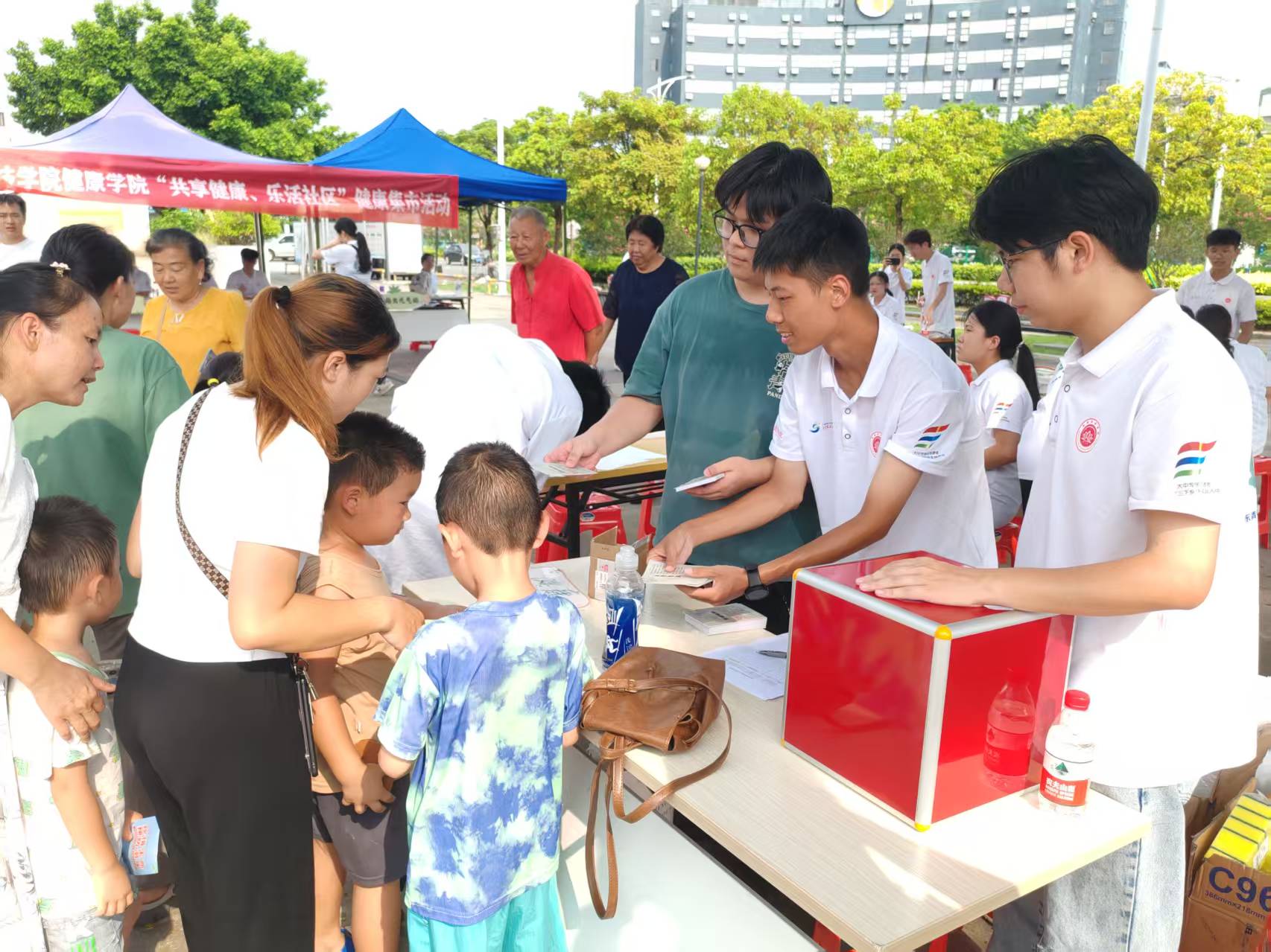 �麣�Ƽ�ѧԺҽ·ͬ�жӸ�������������չ������ʵ���