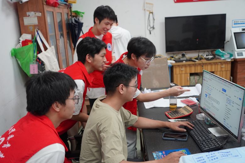 ����������ί�ᣬ�㹤"������ԭ"�ӵ�ȼ���������¶���